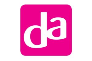 DA